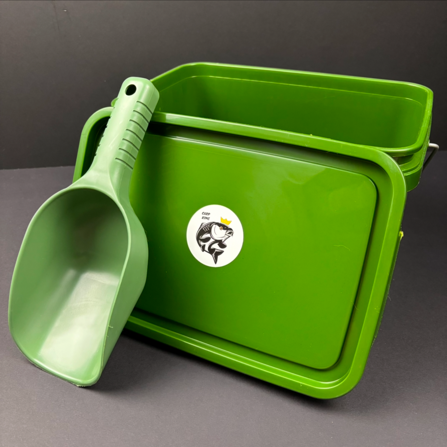 5L Bucket and Large Bait scoop